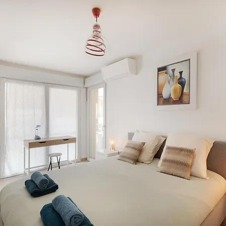 6 Couchages Les Pins Centre 22 Louis Gallet Апартаменты Жуан-ле-Пен